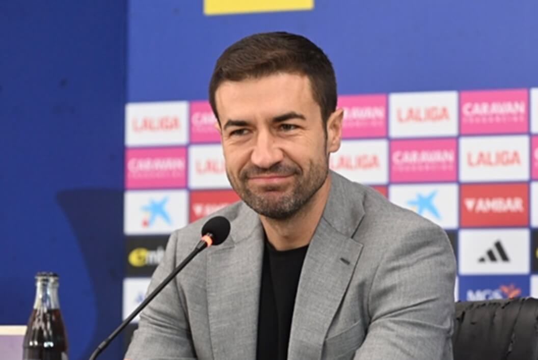  Gabi Fernández, en la rueda de prensa tras su renovación.