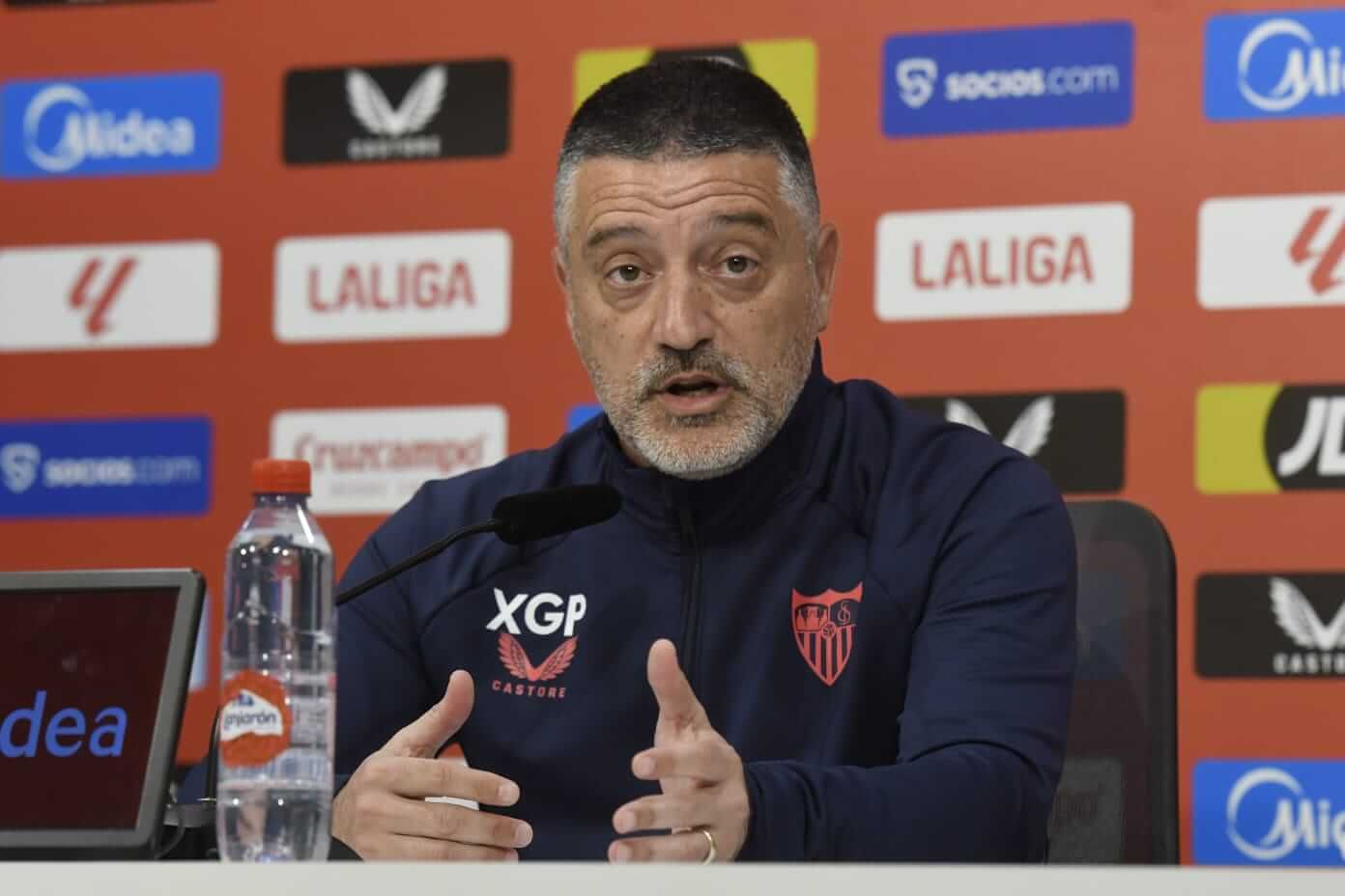  García Pimienta, en la rueda de prensa previa al partido ante el Valencia.