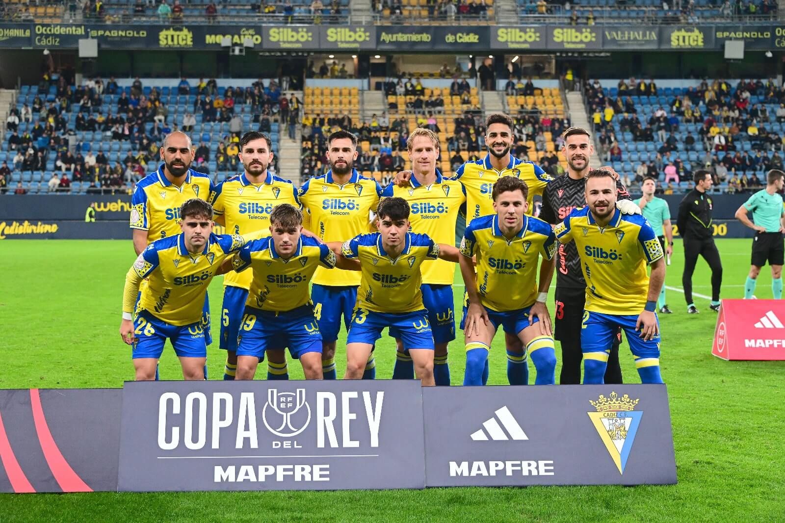 Once del Cádiz ante el Eldense en Copa del Rey.
