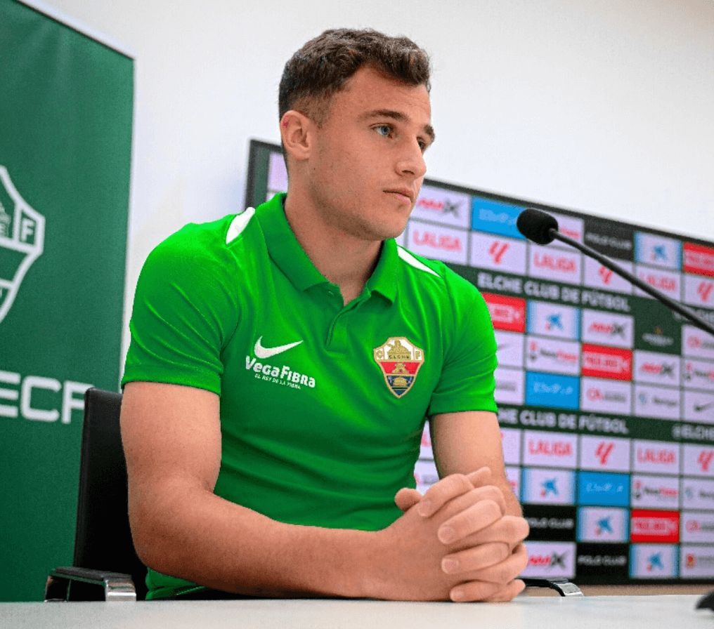 Germán Valera, en su presentación con el Elche CF.