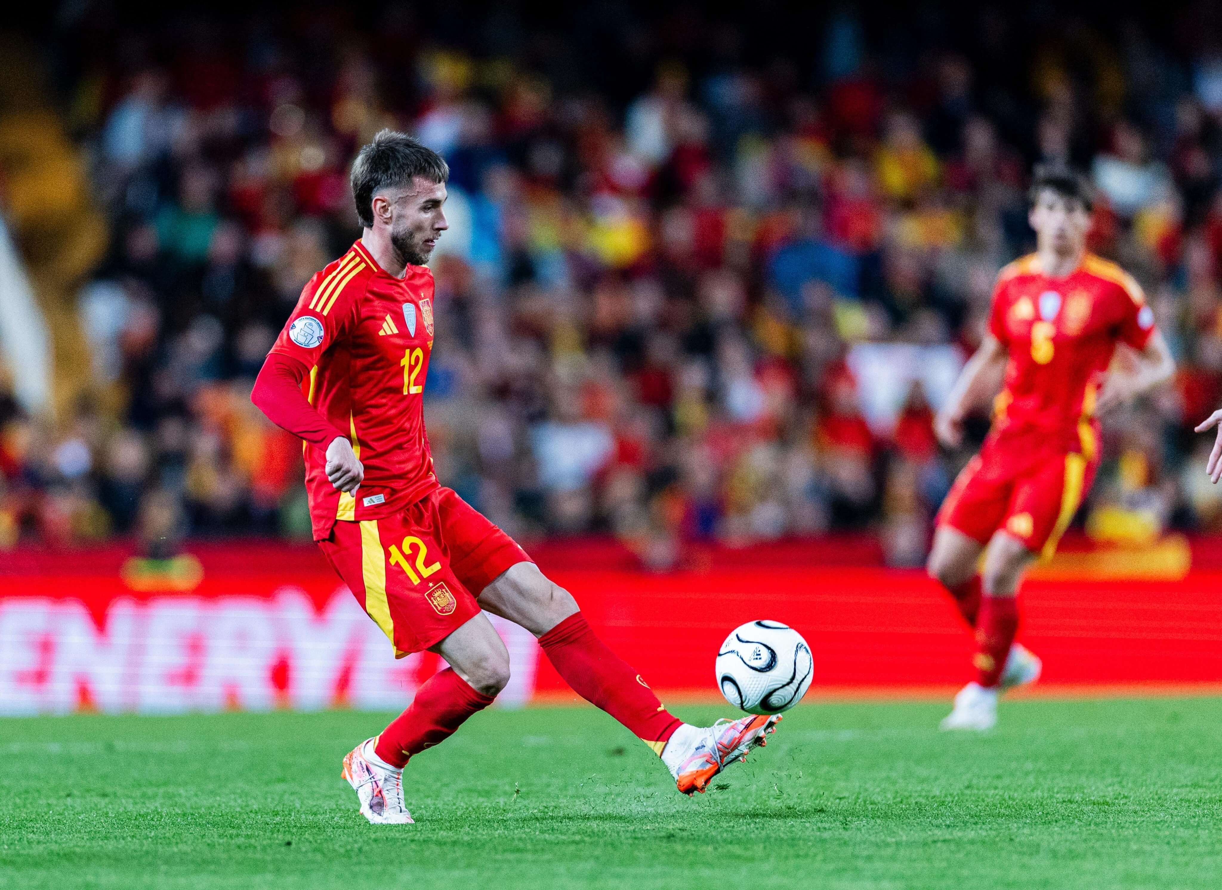  Óscar Mingueza con la selección ante Países Bajos.