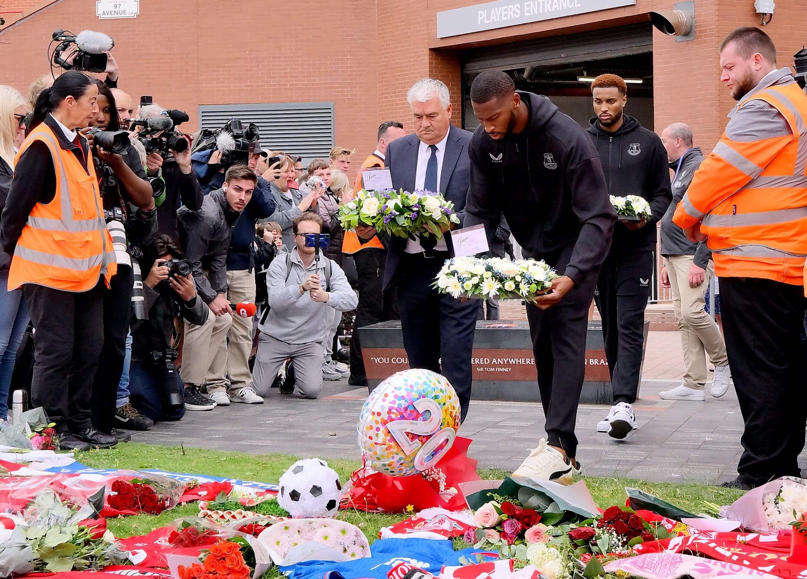El Everton homenajea a Diogo Jota ('X' Everton)