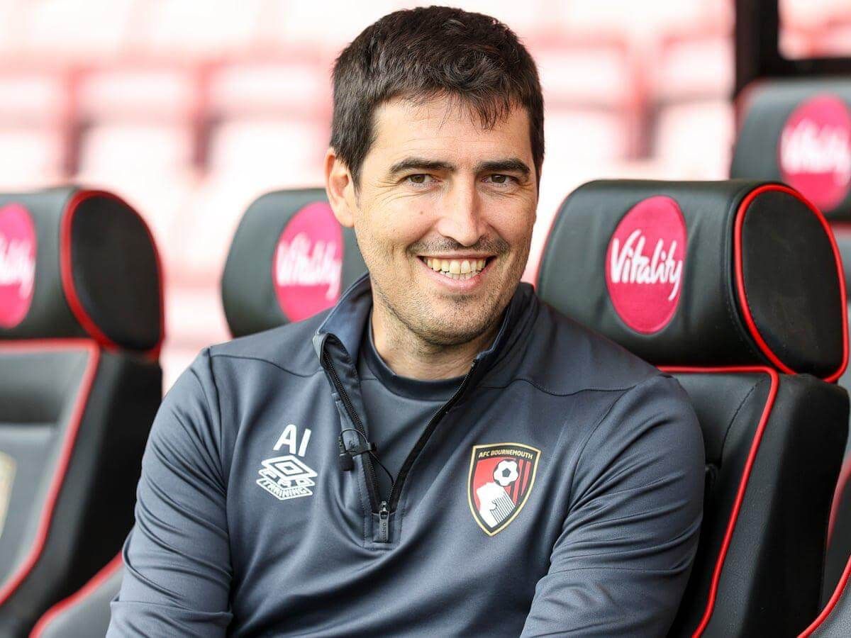  Andoni Iraola es el técnico de moda en la Premier League con su Bournemouth.