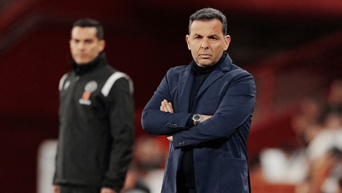  Javi Calleja, durante el Granada-Real Oviedo.