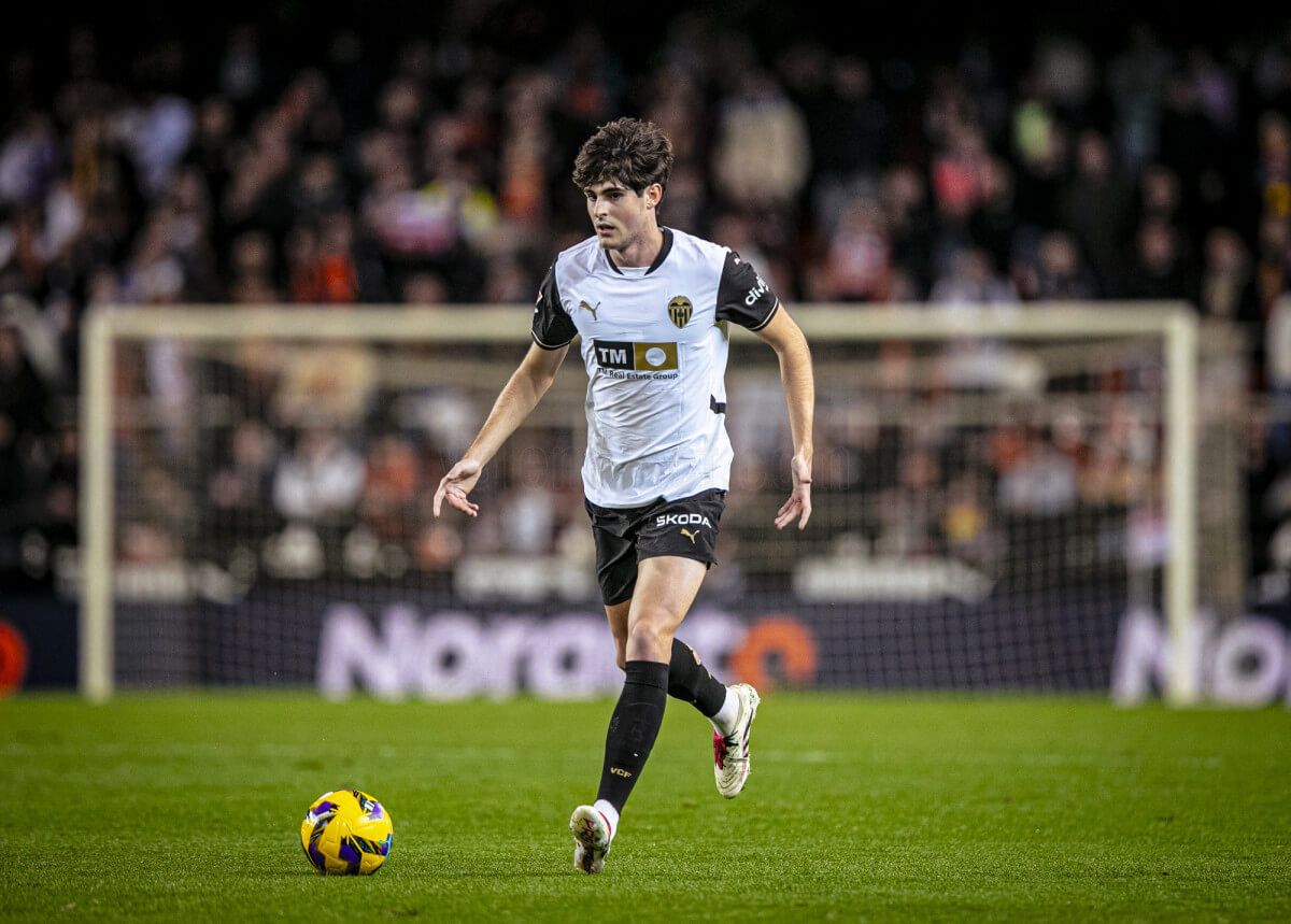  Javi Guerra, ante el Real Madrid.