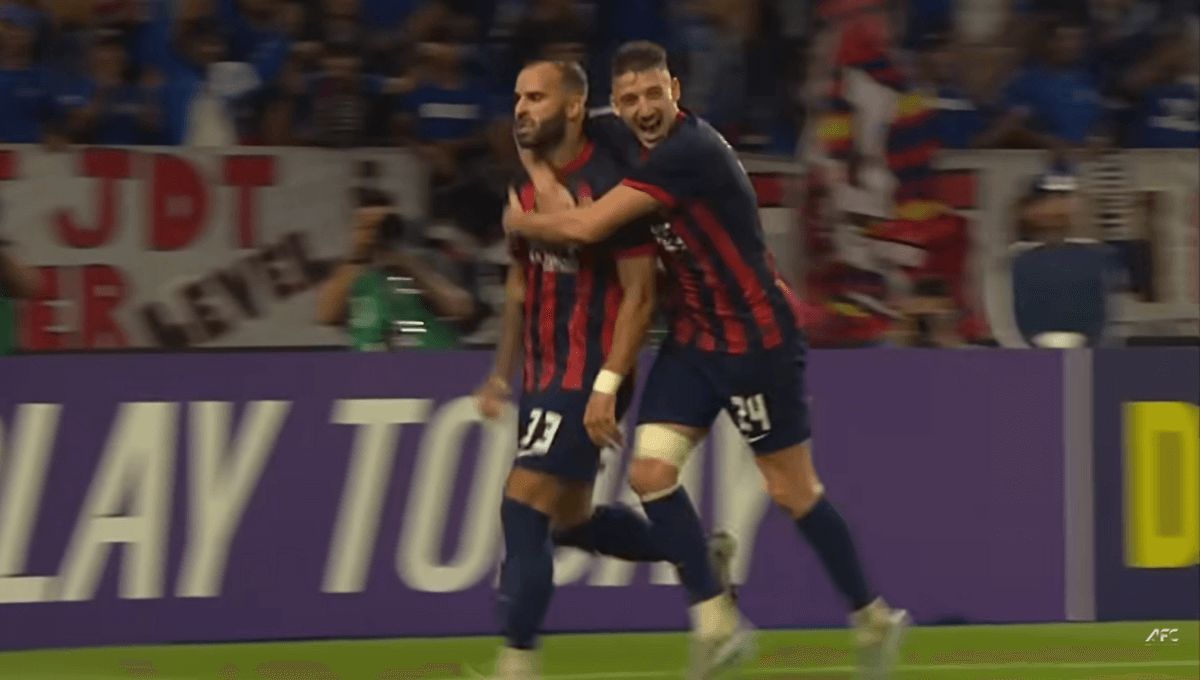  Jesé Rodríguez celebra su gol con el Johor.