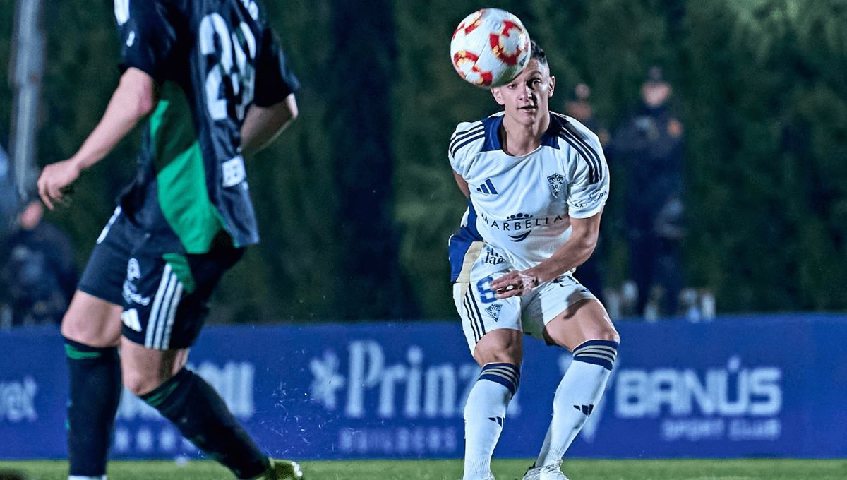 Jony Álamo, durante su etapa en el Marbella.