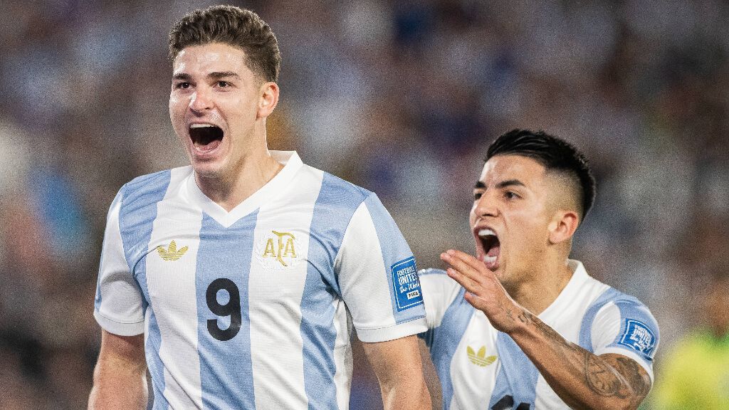 Julián Álvarez y Thiago Almada (Fuente: Cordon Press)