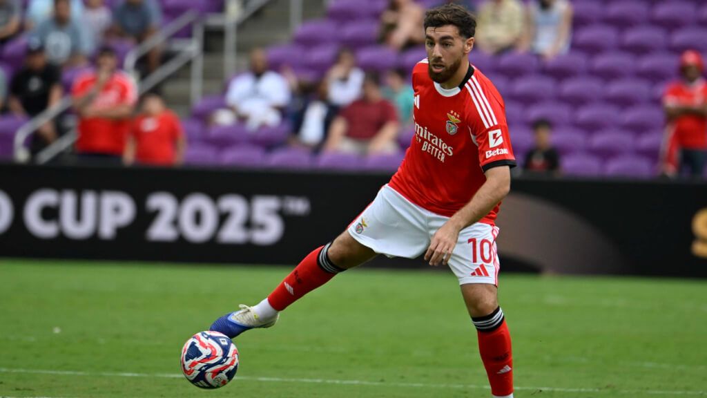 Kokcu durante el partido contra el Auckland (Fuente: EFE)