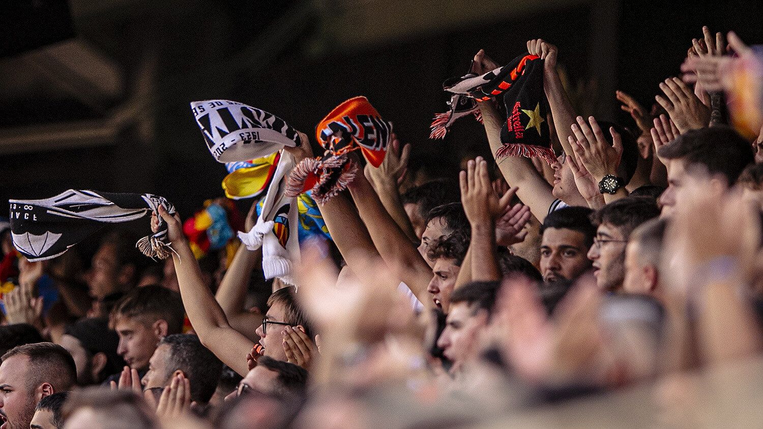 la_aficion_del_valencia_cf_elegida_como_la_mejor_de_laliga_ea_sports.jpg