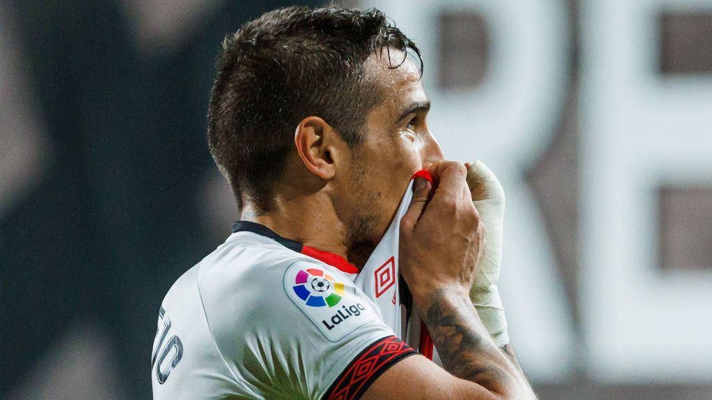  Óscar Trejo celebra un gol con el Rayo Vallecano.