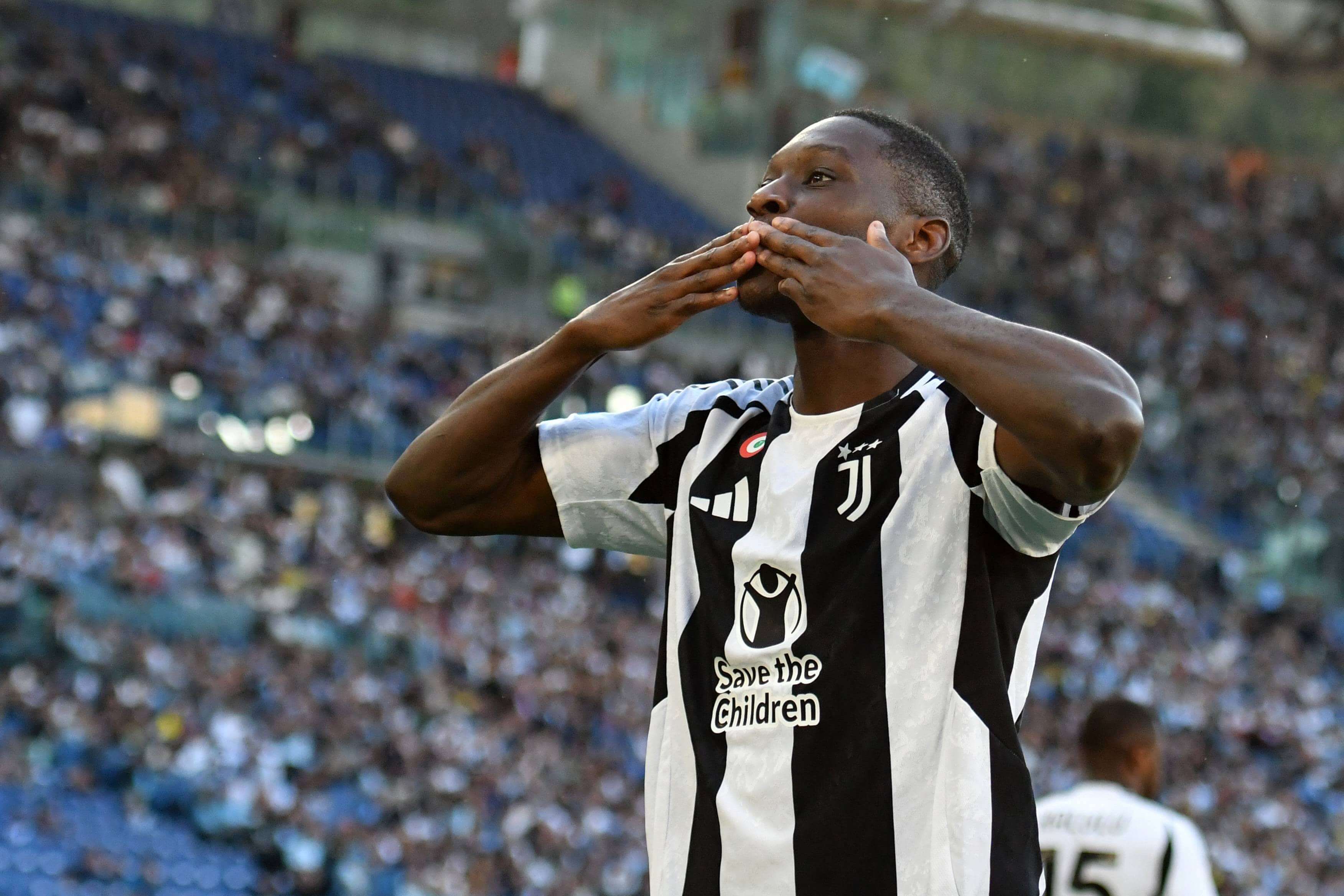  Randal Kolo Muani celebra su gol en el Lazio-Juventus.