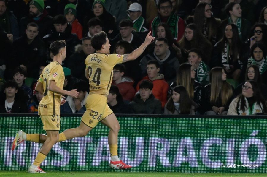 Lobete celebra su gol en El Sardinero.