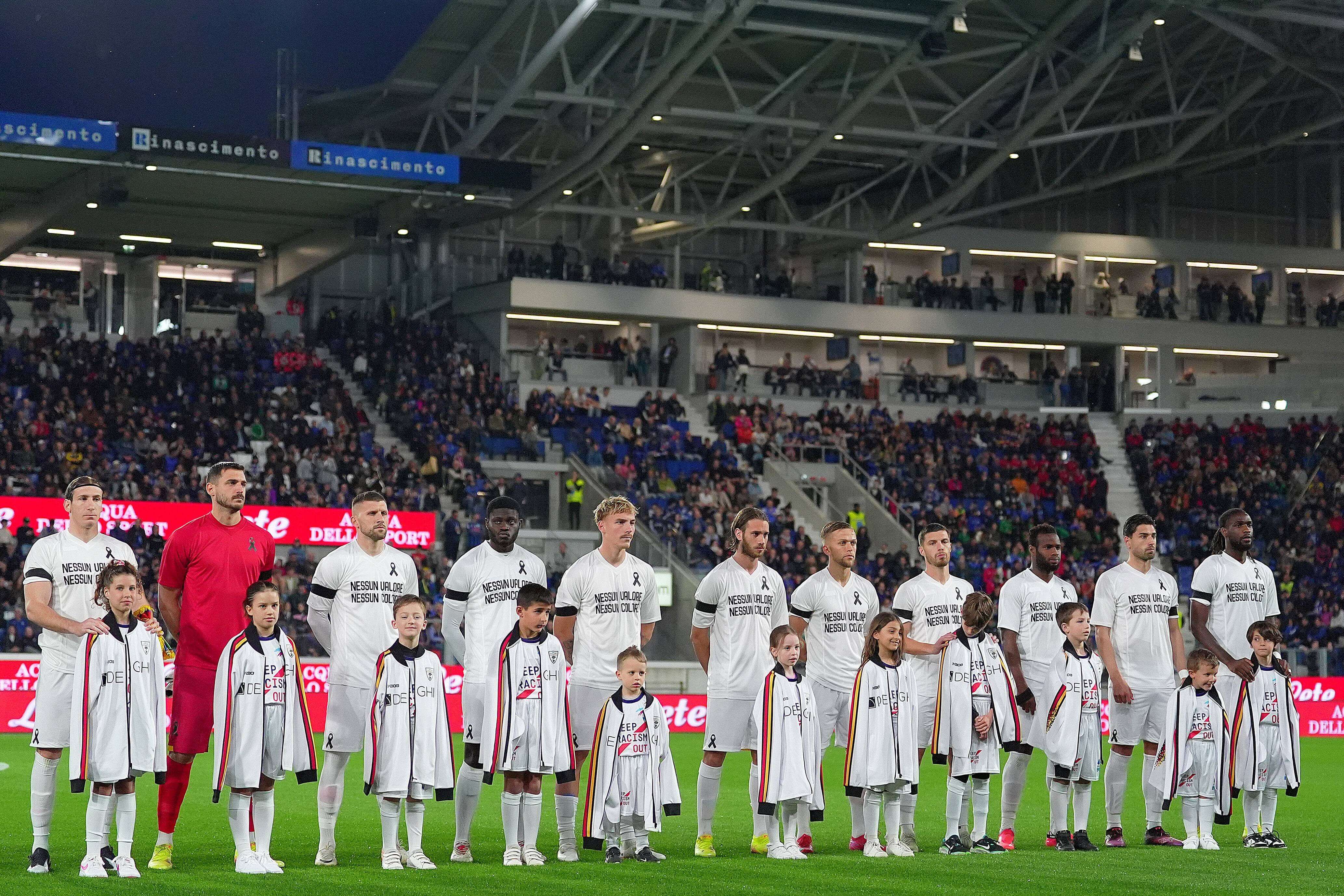  Los jugadores del Lecce, en el partido ante la Atalanta.