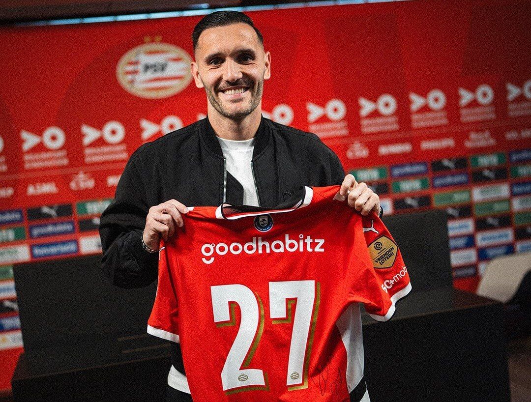  Lucas Pérez, tras su fichaje por el PSV.