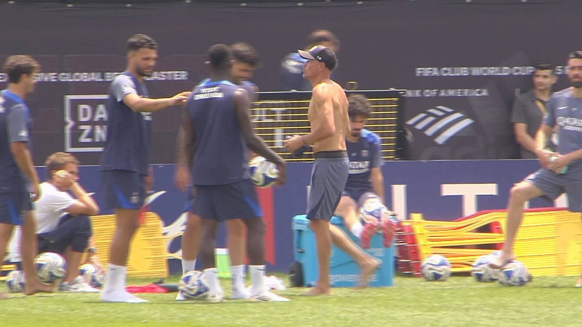 Luis Enrique, en un entrenamiento del PSG
