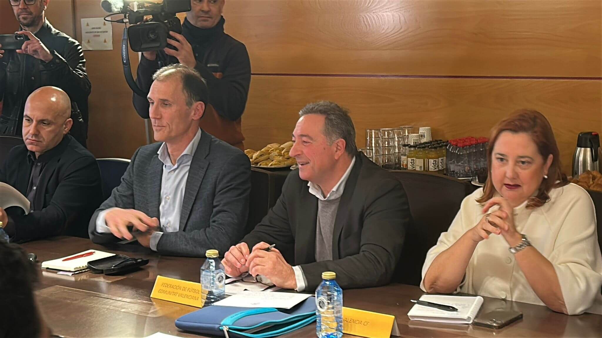  Luis Cervera en la cumbre por la DANA y el fútbol valenciano