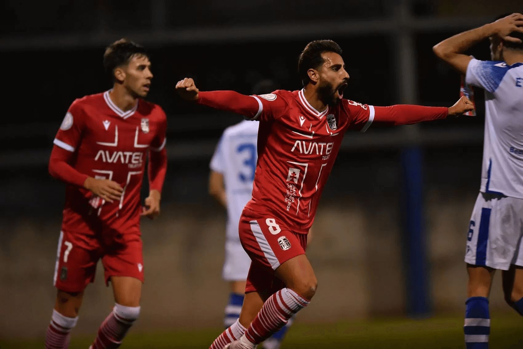  Luis Muñoz celebra un gol con el Cartagena en Copa.