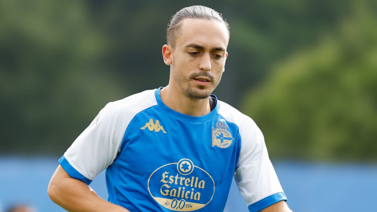  Luismi Cruz, nuevo jugador del Dépor.