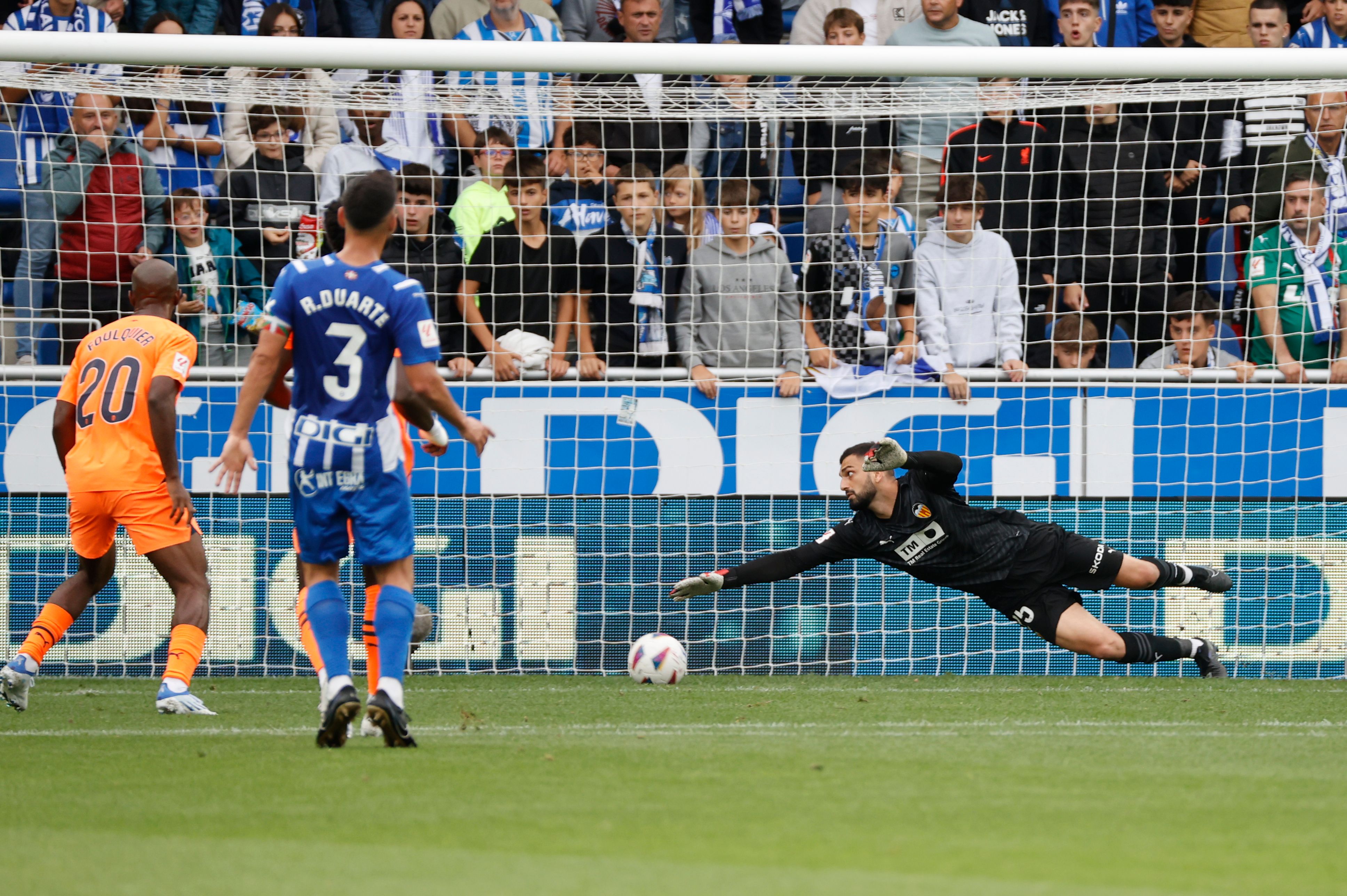 Mamardashvili, durante el Alavés-Valencia.