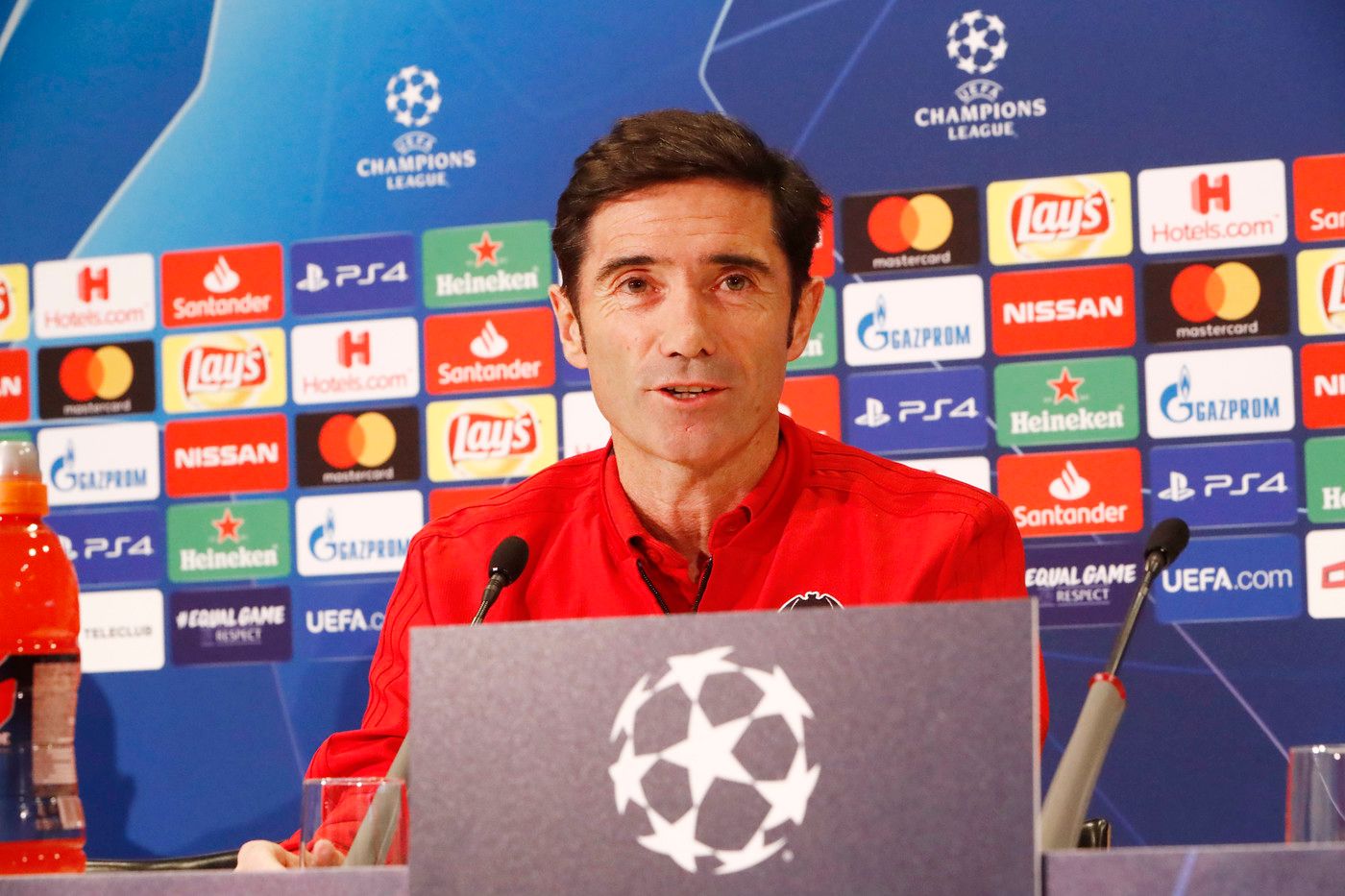 Marcelino en la sala de prensa previa a un partido de Champions.