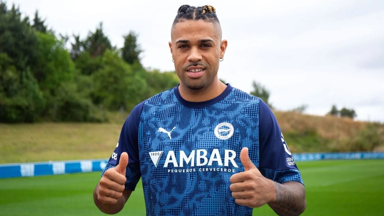 Mariano Díaz entrena con el Deportivo Alavés (Foto: Alavés).