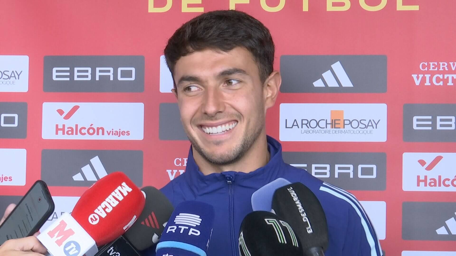 La sonrisa de Martín Zubimendi, al ser preguntado por su futuro.