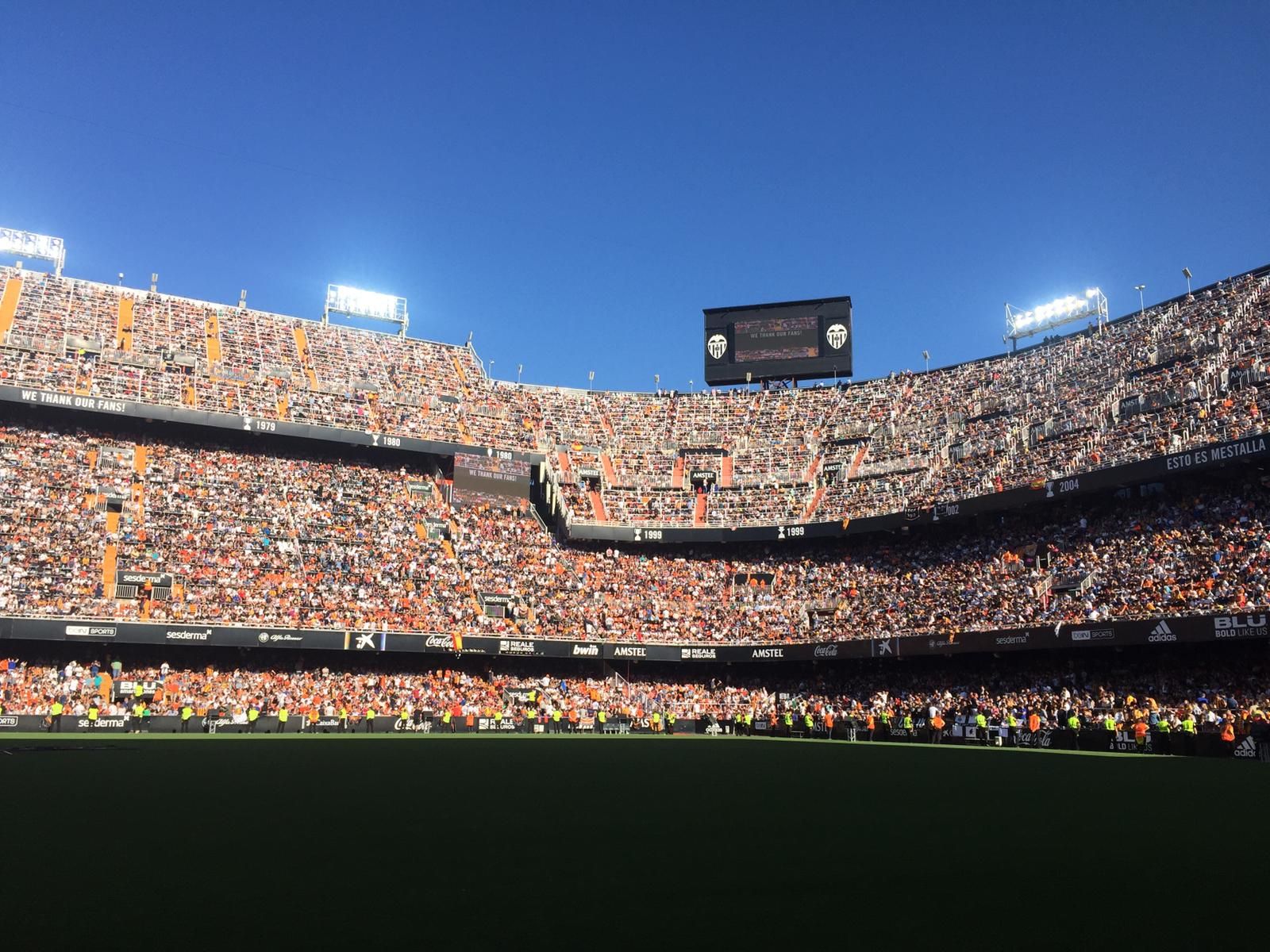  Mestalla lleno para recibir al Valencia CF