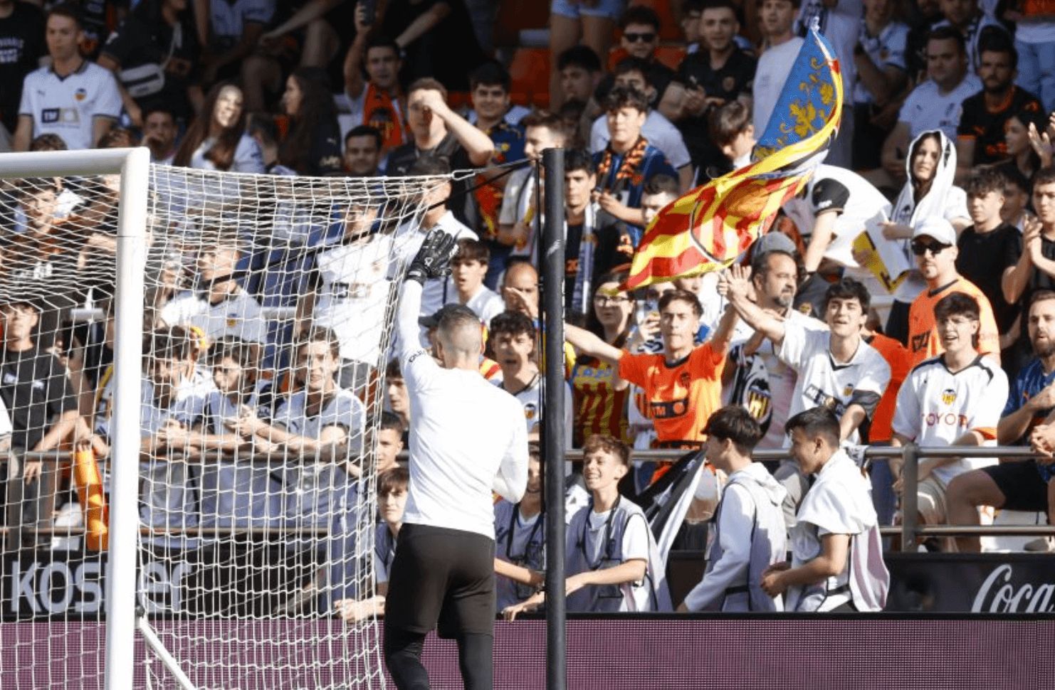 Mestalla ovaciona a Jaume