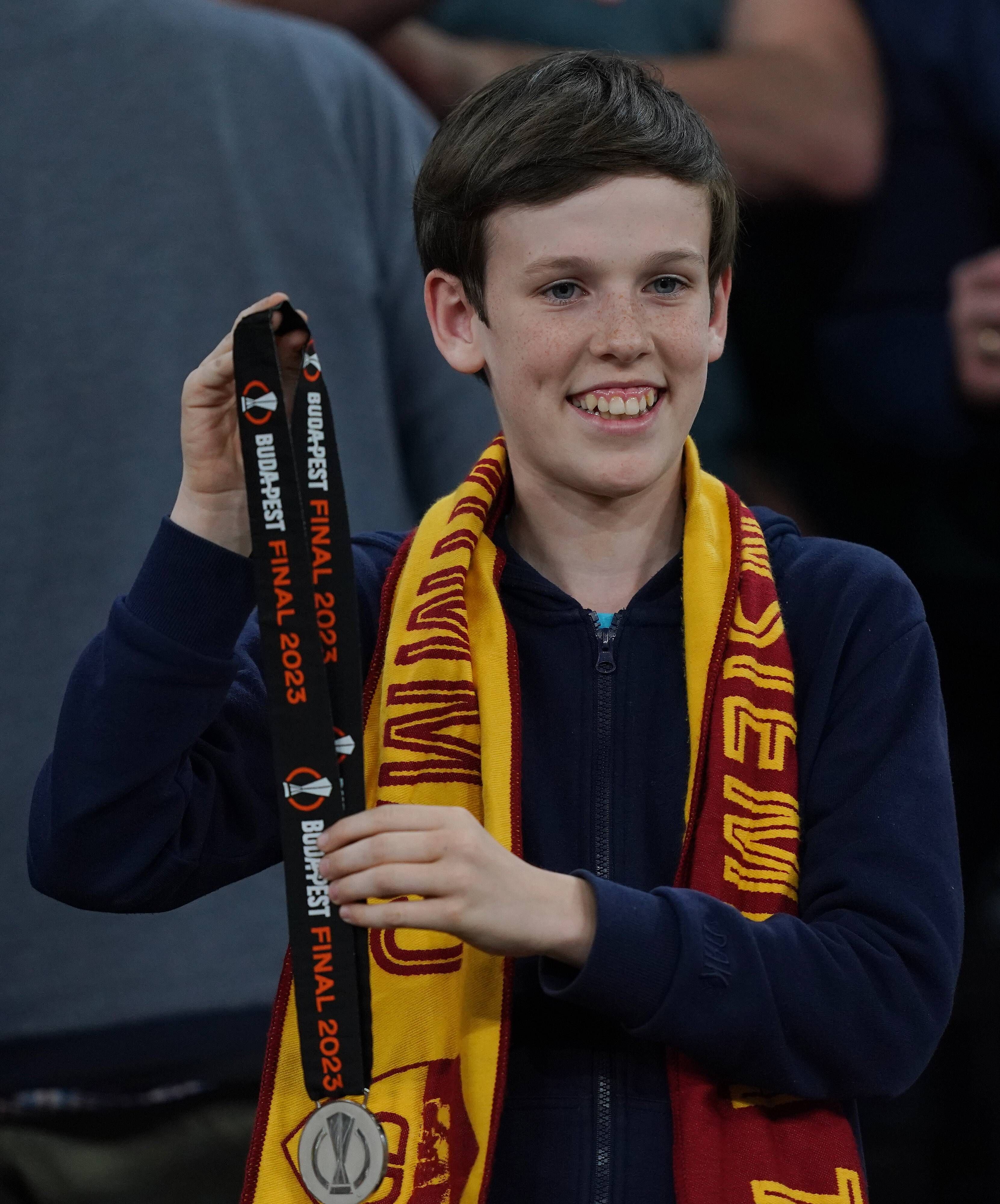  El aficionado que se llevó la medalla de Mourinho