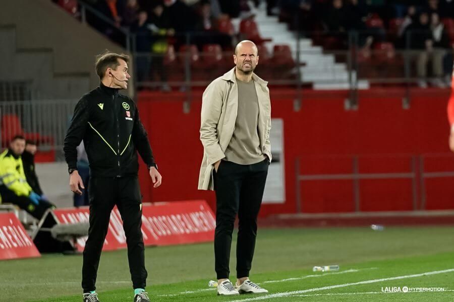  Miguel Ángel Ramírez se lamenta en el Almería-Real Zaragoza.