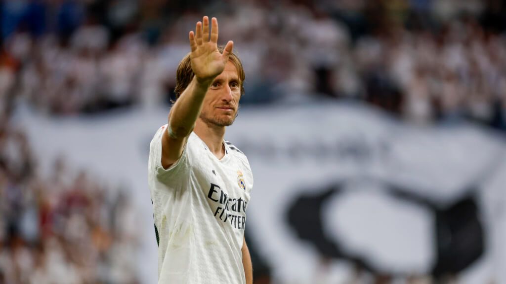 Luka Modric durante su despedida en el Santiago Bernabéu (Fuente: EFE)