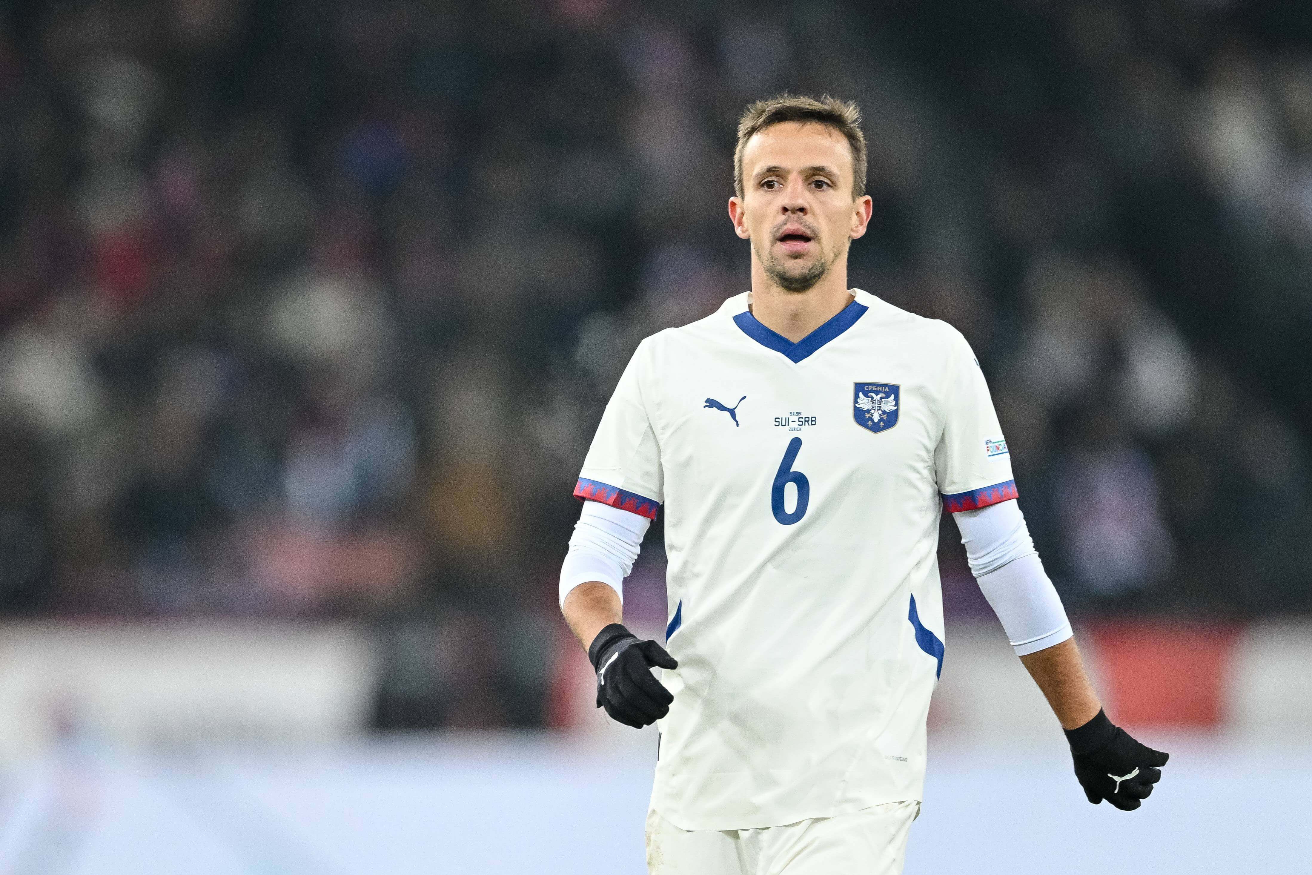 Nemanja Maksimovic, durante un partido con la Selección de Serbia (Foto: Cordon Press).