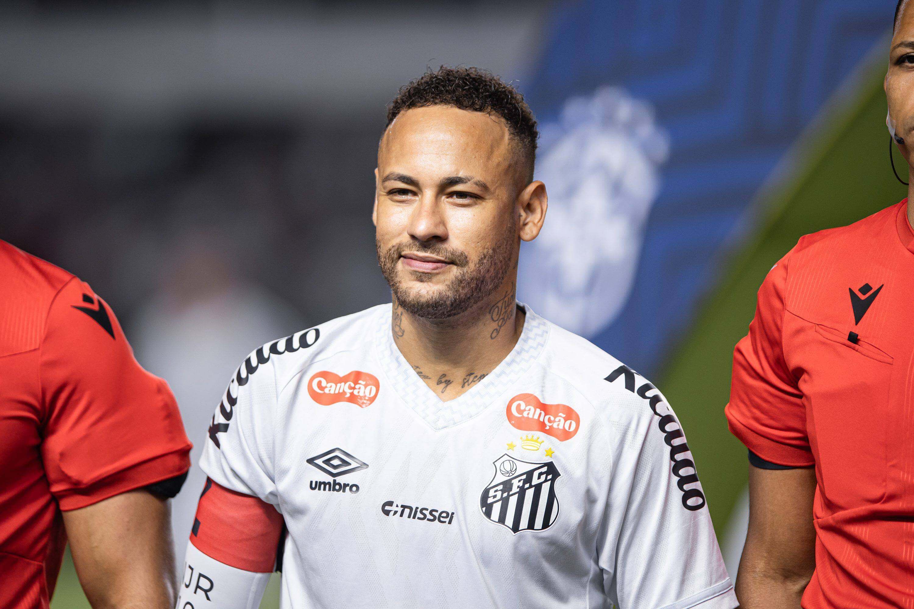 Neymar, durante un partido con Santos.