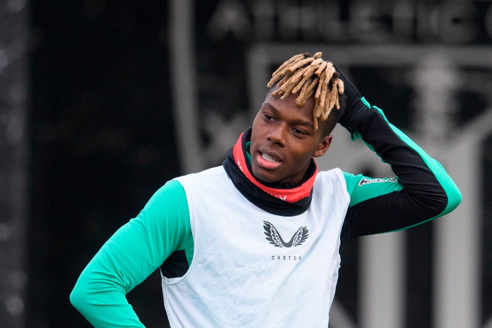  Gesto de Nico Williams durante un entrenamiento en Lezama.