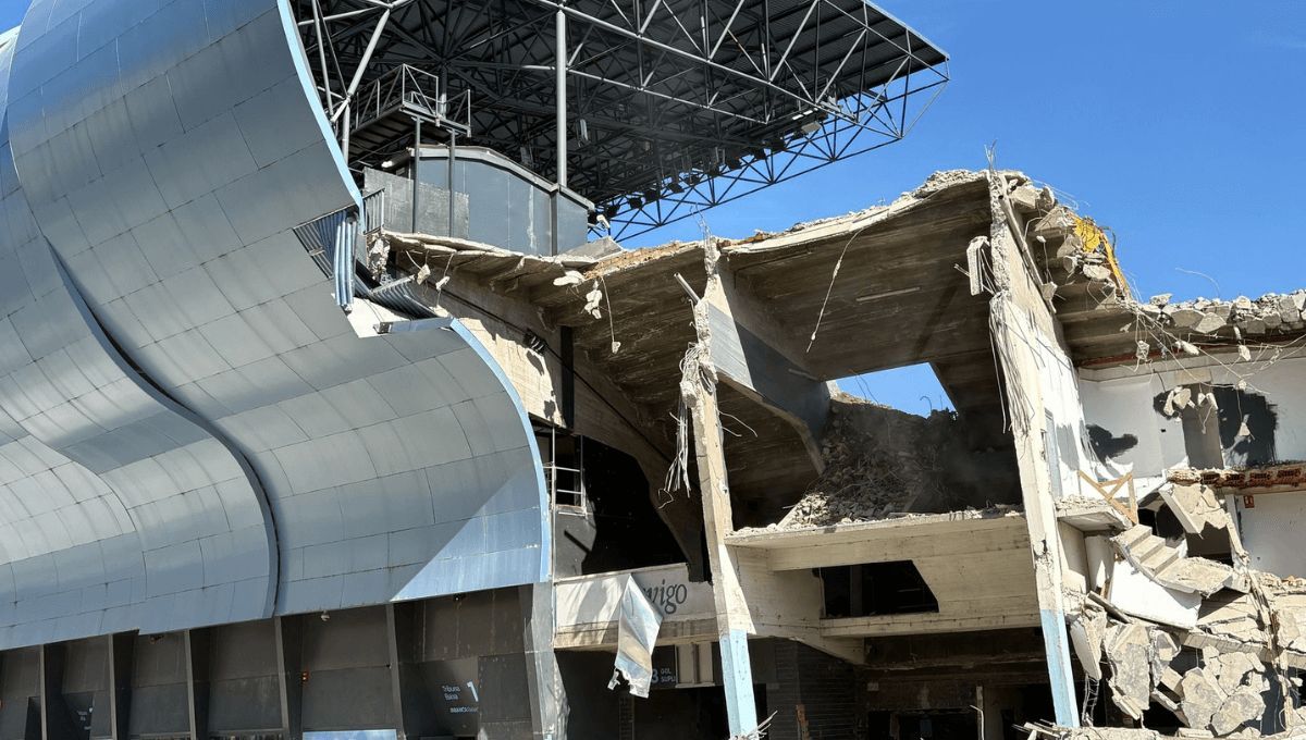 Obras de derribo de la grada de Gol de Balaídos.