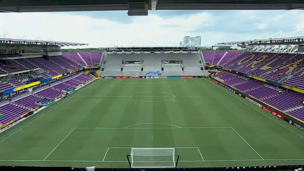 El estadio de Orlando vacío por una alerta meteorológica (Fuente: DAZN)