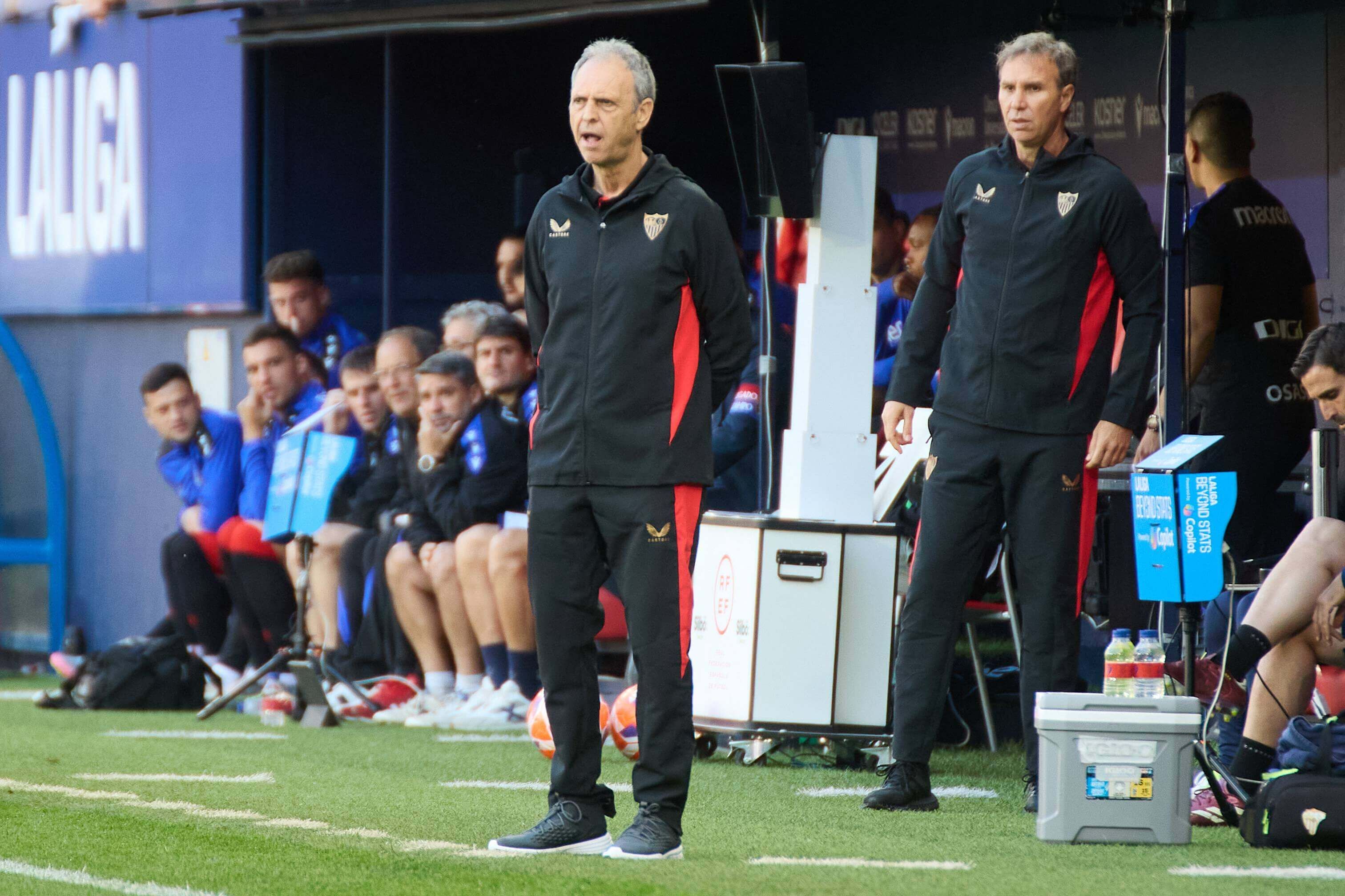  Joaquín Caparrós, ante Osasuna.