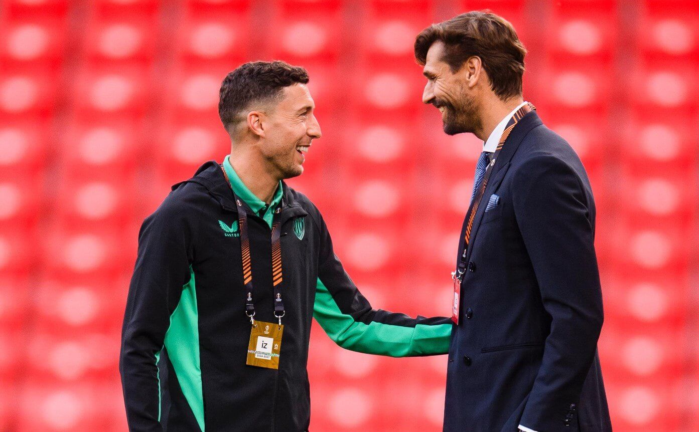 Óscar de Marcos y Fernando Llorente, antes del Athletic-Manchester United.