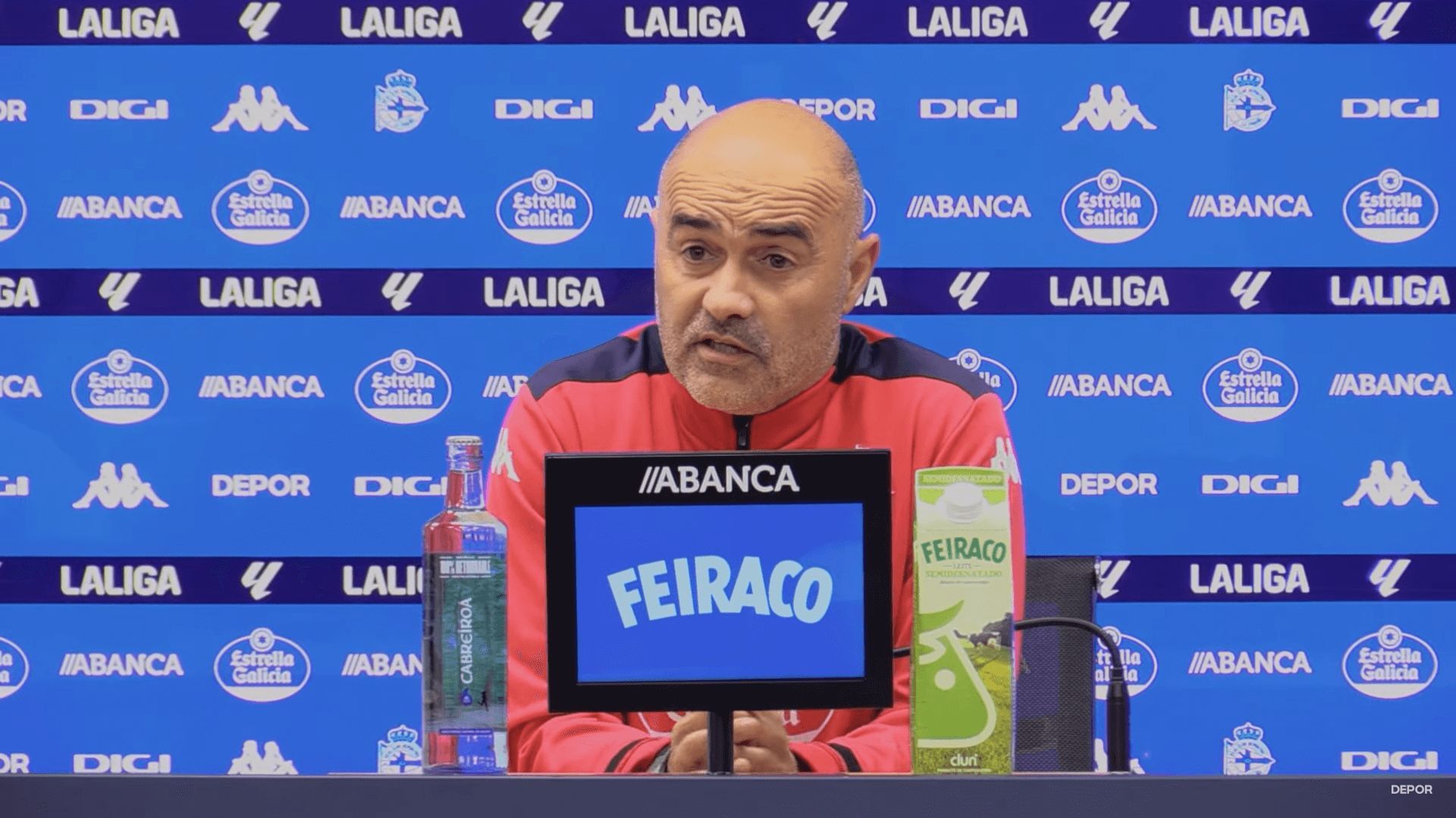  Óscar Gilsanz, en sala de prensa.