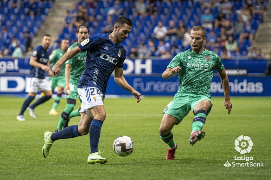  Lucas Ahijado, en un Real Oviedo-Levante