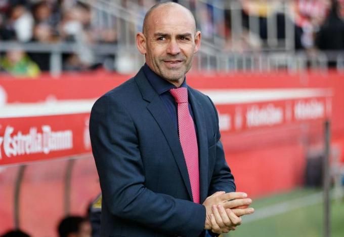  Paco Jémez, durante un partido.