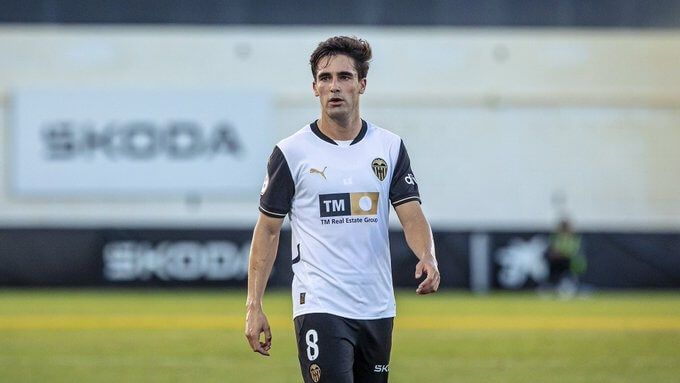  Pedro Alemañ entra en la convocatoria del Valencia CF por las molestias de Enzo Barrenechea