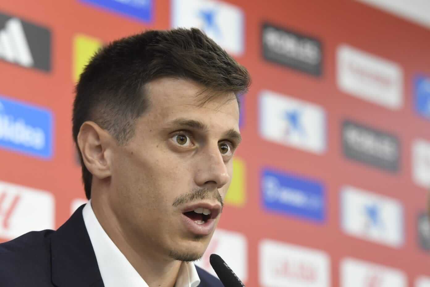 Alfon, en su presentación con el Sevilla.