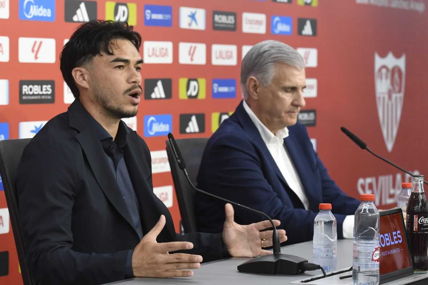 Antonio Cordón, en la presentación de Suazo.