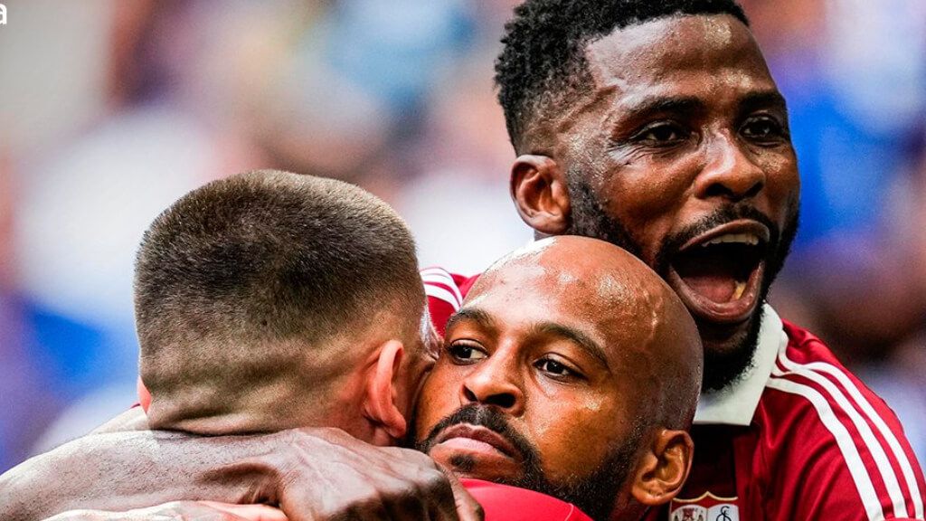  Kelechi Iheanacho, celebrando el tanto de Marcao ante el Schalke 04.