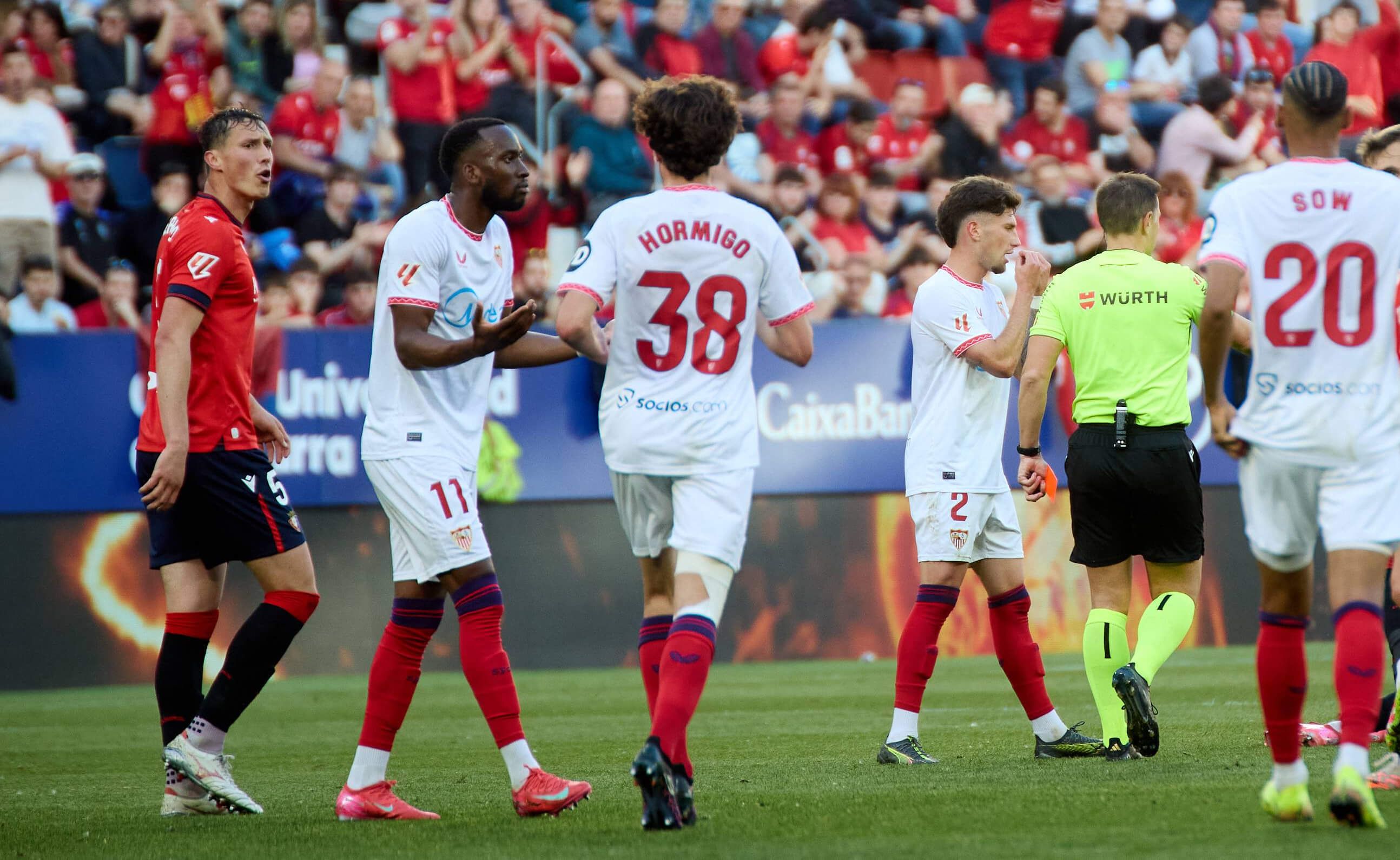 Dodi Lukebakio, tras su expulsión ante Osasuna.