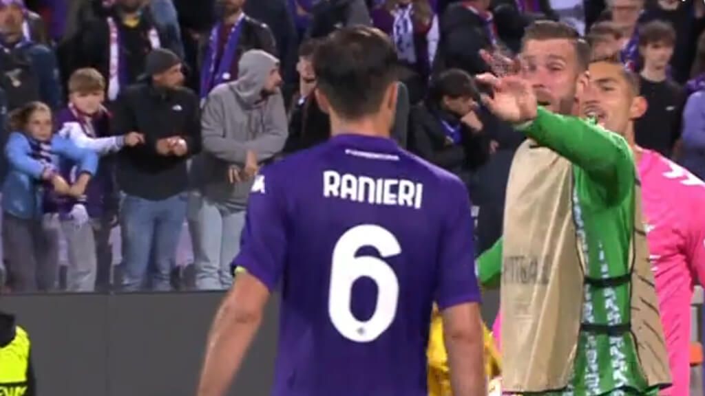 La polémica acción entre Vieites, Ranieri y Adrián San Miguel.