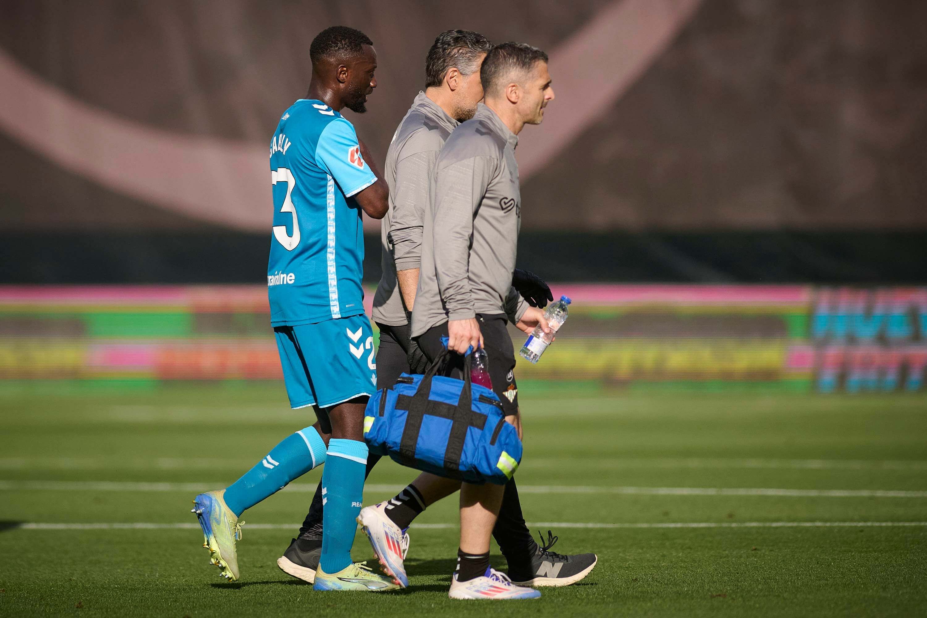  Sabaly, lesionado en el Rayo-Betis.