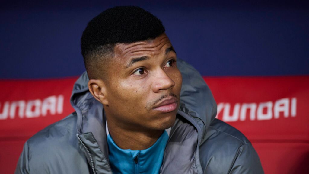 Reinildo, en el banquillo del Atlético de Madrid (Cordon Press)